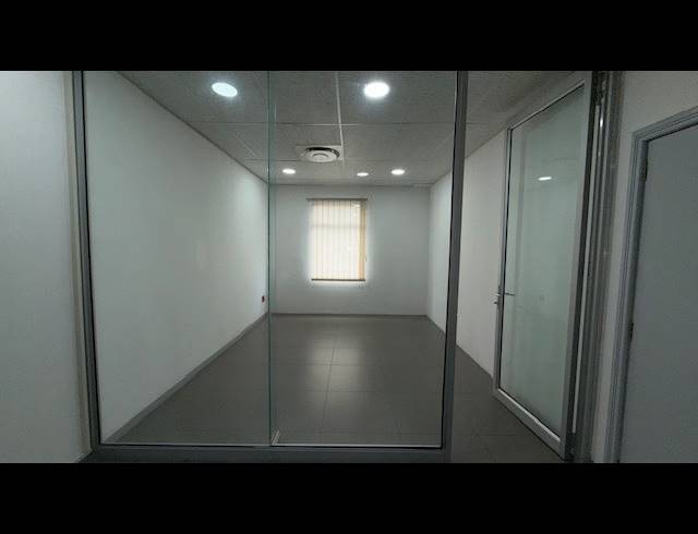 136M² OFFICE TO LET IN GLENWOOD